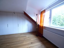 Neues helles Dachgeschoss